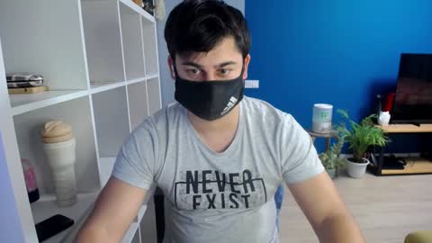 Snapshot of sexxxdickbig chatting on 02.03.25 Tommy online show from 02.03.25