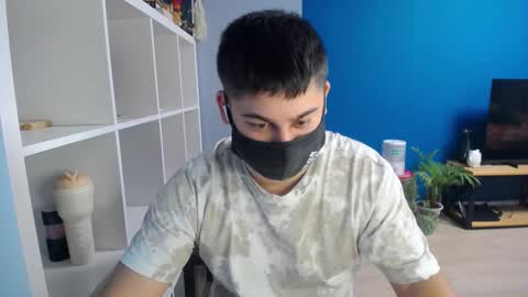 Snapshot of sexxxdickbig chatting on 02.13.25 Tommy online show from 02.13.25