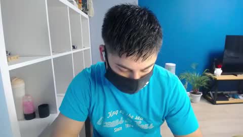 Snapshot of sexxxdickbig chatting on 02.18.25 Tommy online show from 02.18.25
