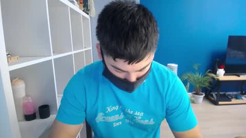 Snapshot of sexxxdickbig chatting on 02.19.25 Tommy online show from 02.19.25