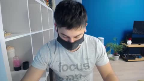 Snapshot of sexxxdickbig chatting on 02.19.25 Tommy online show from 02.19.25