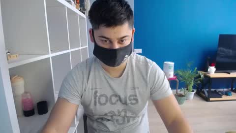 Snapshot of sexxxdickbig chatting on 02.21.25 Tommy online show from 02.21.25
