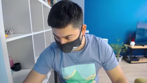 Snapshot of sexxxdickbig chatting on 02.23.25 Tommy online show from 02.23.25