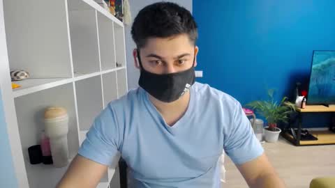 Snapshot of sexxxdickbig chatting on 02.27.25 Tommy online show from 02.27.25