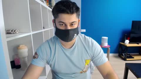 Snapshot of sexxxdickbig chatting on 03.02.25 Tommy online show from 03.02.25
