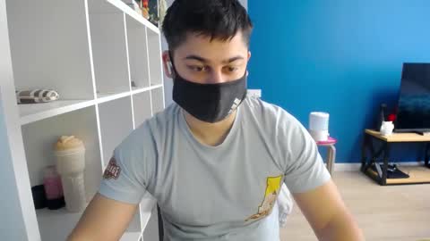 Snapshot of sexxxdickbig chatting on 03.03.25 Tommy online show from 03.03.25