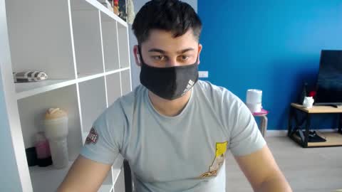 Snapshot of sexxxdickbig chatting on 03.03.25 Tommy online show from 03.03.25
