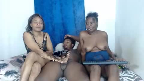 sexxxtreeme_ online show from 01.28.25