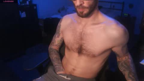 Snapshot of sexxxysiul chatting on 10.29.25 SiuL online show from 10.29.25