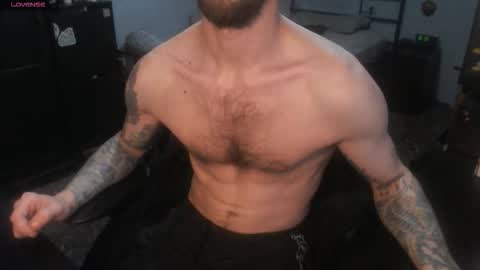 Snapshot of sexxxysiul chatting on 12.14.25 SiuL online show from 12.14.25