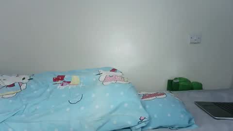 kisses online show from 04.14.26