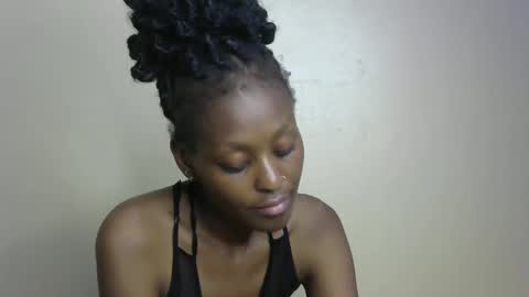 Snapshot of sexxy_bum23 chatting on 02.06.25 sexxy bum online show from 02.06.25