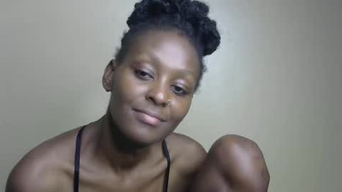 Snapshot of sexxy_bum23 chatting on 02.08.25 sexxy bum online show from 02.08.25