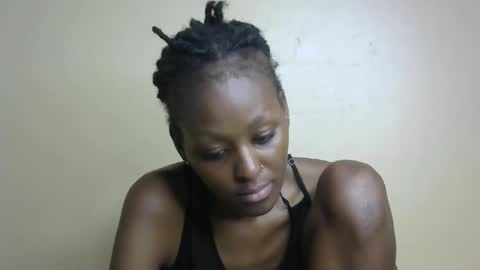 Snapshot of sexxy_bum23 chatting on 02.11.25 sexxy bum online show from 02.11.25