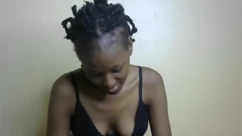 Snapshot of sexxy_bum23 chatting on 02.11.25 sexxy bum online show from 02.11.25