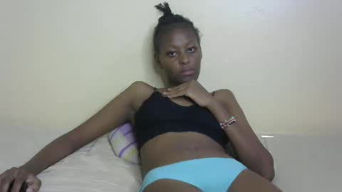 Snapshot of sexxy_bum23 chatting on 02.20.25 sexxy bum online show from 02.20.25