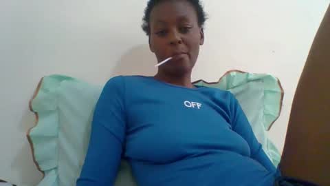 Snapshot of sexxy_bum23 chatting on 10.06.25 sexxy bum online show from 10.06.25