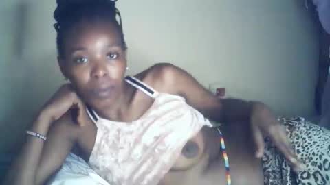 Snapshot of sexxy_curvy23 chatting on 05.16.26 sexxy_curvy23 online show from 05.16.26