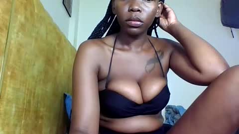 Snapshot of sexxy_goddes chatting on 02.27.26 skylar online show from 02.27.26