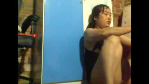 Snapshot of sexxy_love2k chatting on 10.16.25 sexxy_love2k online show from 10.16.25