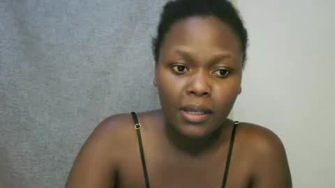 sexxy_lynne online show from 10.13.25