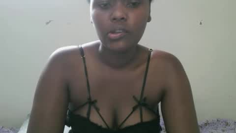 sexxy_lynne online show from 10.14.25