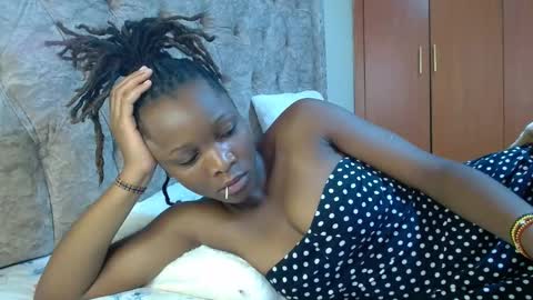 Snapshot of sexxy_santa chatting on 12.08.24 Santa online show from 12.08.24