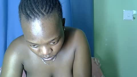 Snapshot of sexxybuttie chatting on 09.22.25 African Queen online show from 09.22.25