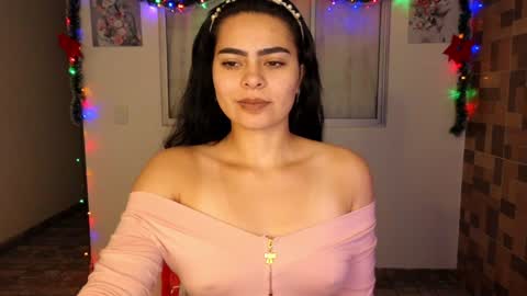 Snapshot of sexxylady__ chatting on 12.15.24 Angie online show from 12.15.24