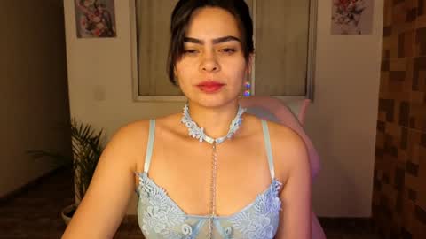 Snapshot of sexxylady__ chatting on 01.15.25 Angie online show from 01.15.25
