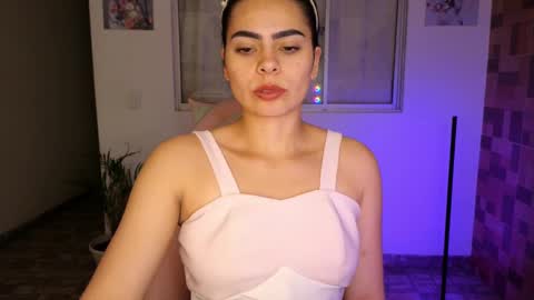 Snapshot of sexxylady__ chatting on 02.17.25 Angie online show from 02.17.25