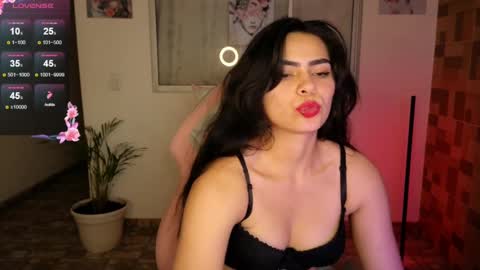 Snapshot of sexxylady__ chatting on 02.20.25 Angie online show from 02.20.25