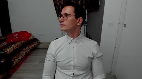 Sexxymuscles4U online show from 01.28.25