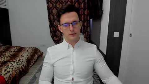 Sexxymuscles4U online show from 02.20.25