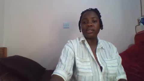 Snapshot of sexxypie7 chatting on 12.17.25 sexxypie7 online show from 12.17.25