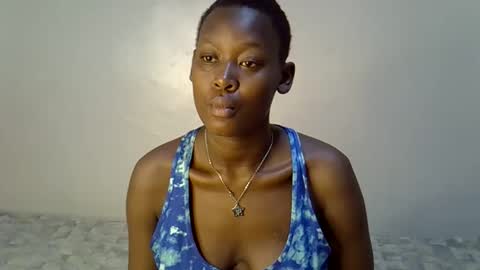 Snapshot of sexxyvee224 chatting on 11.17.25 sexxyvee224 online show from 11.17.25