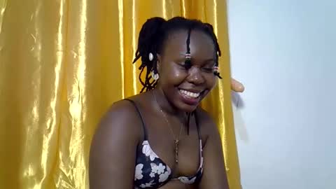 Snapshot of sexy40608102 chatting on 02.07.26 CurvyGoddess online show from 02.07.26