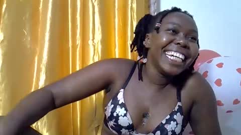 Snapshot of sexy40608102 chatting on 02.14.26 CurvyGoddess online show from 02.14.26