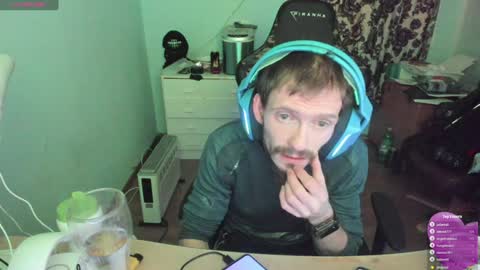 Snapshot of sexy432629 chatting on 01.04.25 evry tip help me to buy a new car 111-1111-111111 tk online show from 01.04.25