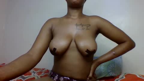 Snapshot of sexy4daddy50 chatting on 10.01.25 lynn online show from 10.01.25