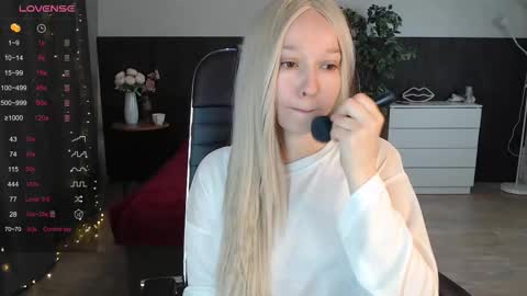 Snapshot of sexy_alexxia chatting on 09.19.25 Alexia online show from 09.19.25