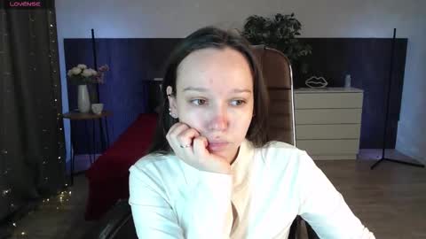 Alexia online show from 11.22.25