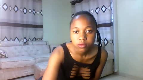 Snapshot of sexy_ariana_2 chatting on 01.17.25 Ariana online show from 01.17.25