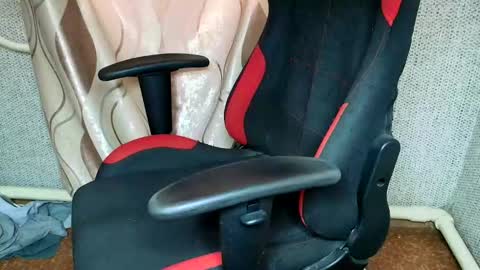 Jessica  Face only in pvt or in snapchat Dont ask more.... online show from 10.28.25