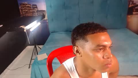 sexy_bigcock01 online show from 02.01.25