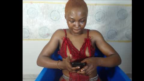 Snapshot of sexy_bluey247 chatting on 10.02.25 sexy_bluey247 online show from 10.02.25