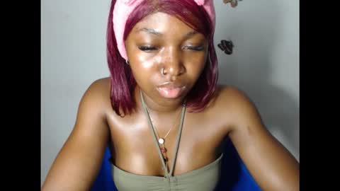 sexy_bluey247 online show from 10.30.25