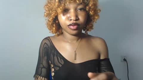 sexy_bluey247 online show from 04.16.26