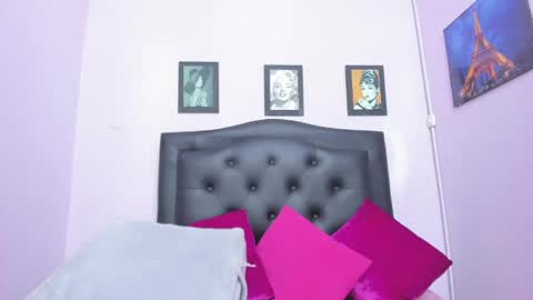 Snapshot of sexy_candy18x chatting on 05.15.26 sexy_candy18x online show from 05.15.26