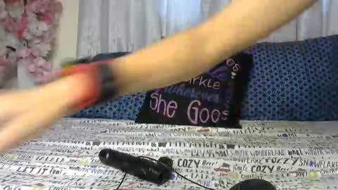 Snapshot of sexy_caramel8 chatting on 11.05.25 sexy_caramel8 online show from 11.05.25